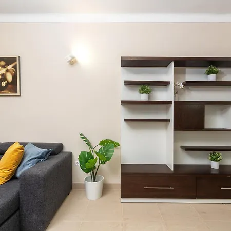 شقة Host Wise - Bright Lovely Flat - Balcony *