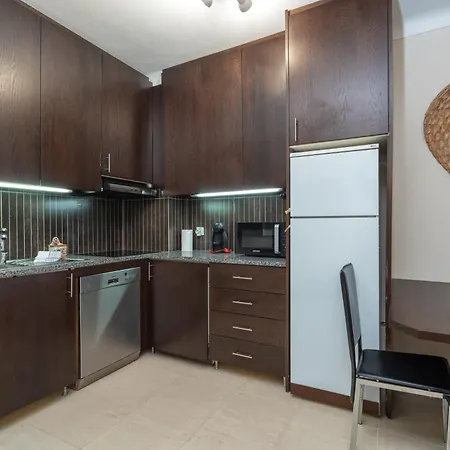 Host Wise - Bright Lovely Flat - Balcony Guia (Faro)