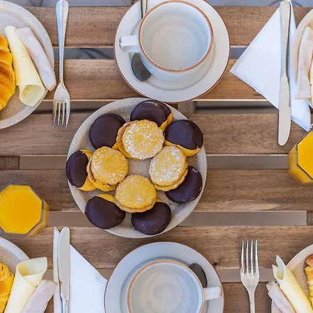 Host Wise - Bright Lovely Flat - Balcony *